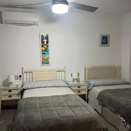 Reyes La Carihuela Apartmán *